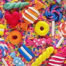 Alternative view of Crayola Creations Model Magic Wall Sculptures Craft Kit