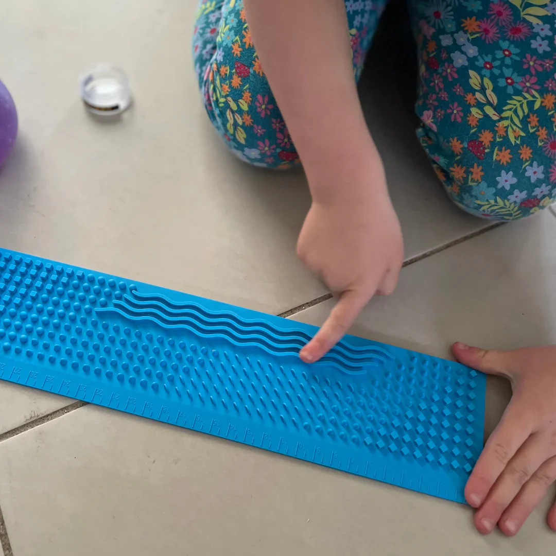 Elizabeth Richards Busy Fingers Tactile Ruler - Image 3