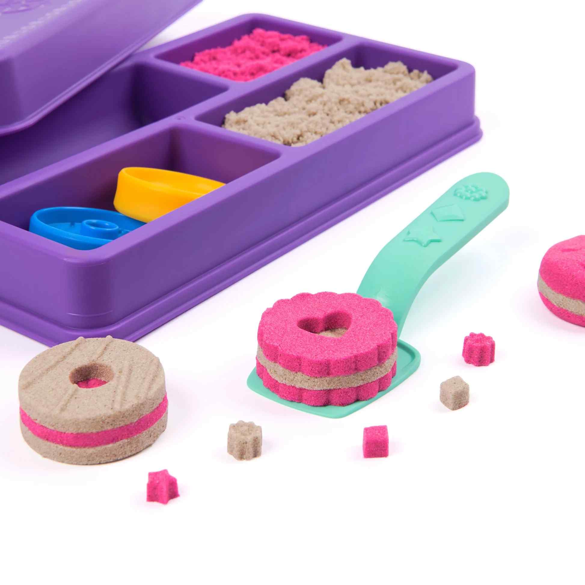 Kinetic Sand Cookie Box Playset 6 Kinetic Sand Cookie Box Playset - Image 6