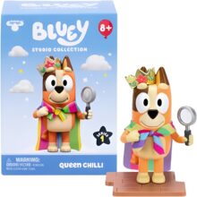 Bluey Studio Collection S15 Figure Queen Chilli